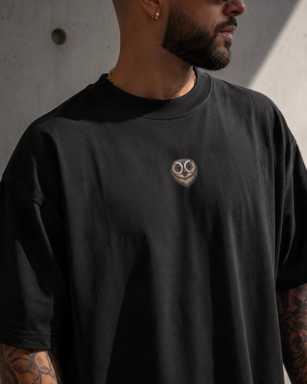 "Sin Permiso" Unisex Oversize Tee (negra)